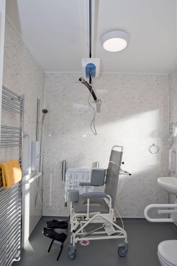 Hilda'S Retreat Accessible Wheel Chair Friendly With Hoist Poole Zewnętrze zdjęcie