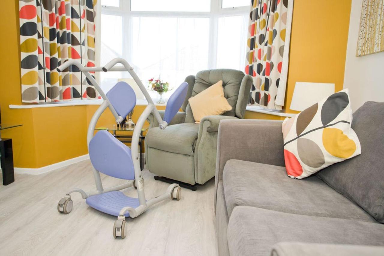 Hilda'S Retreat Accessible Wheel Chair Friendly With Hoist Poole Zewnętrze zdjęcie